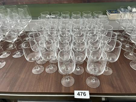 ca. 50 Stk. Wei�weingl�ser