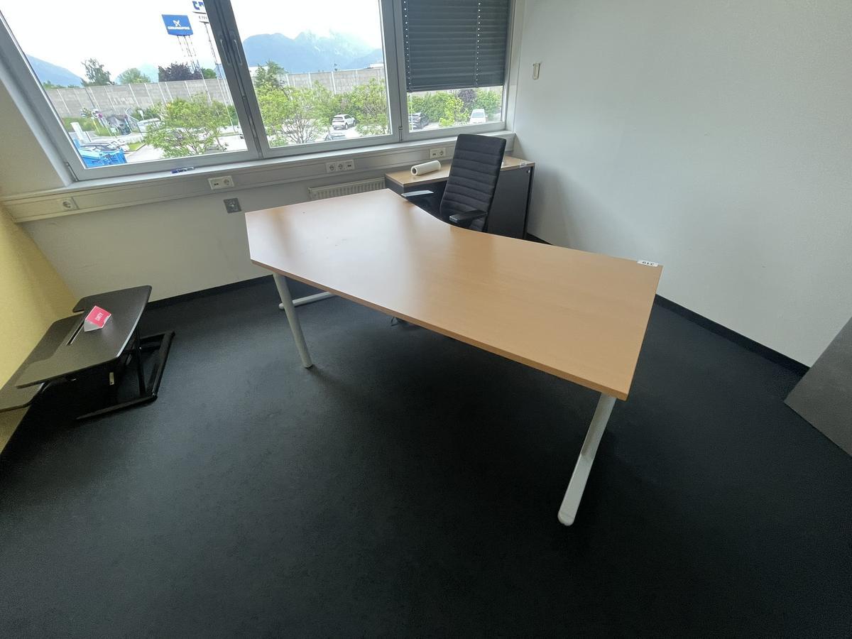 Gewinkelter Schreibtisch 180-200 (80 + 100 cm)?d=2026-05-28 14:45:34