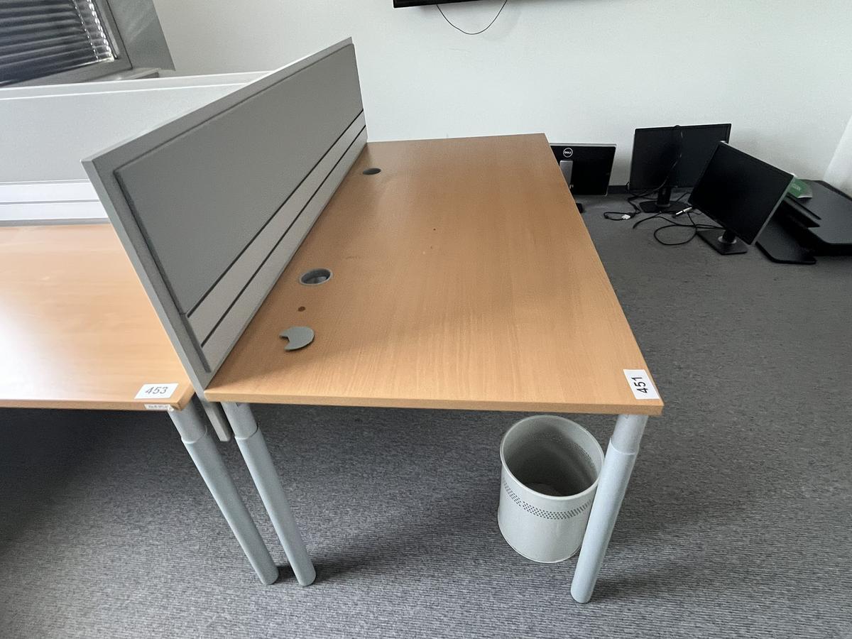 HALI Schreibtisch mit R&uuml;ckwand 160 x 80 cm?d=2026-05-28 14:48:31