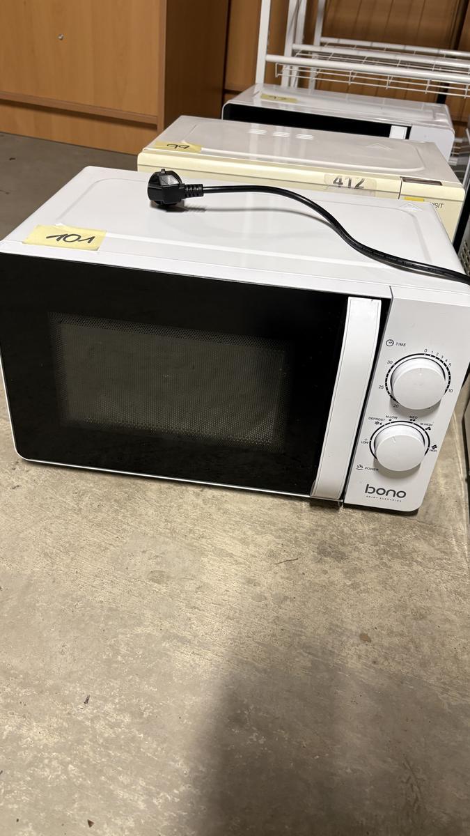 Mikrowelle ca. 45Lx32Bx26Hcm?d=2026-05-28 21:39:44