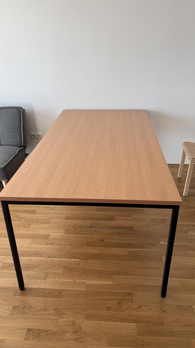 Besprechnungstisch ca. L:200 x B:100 x H:75
