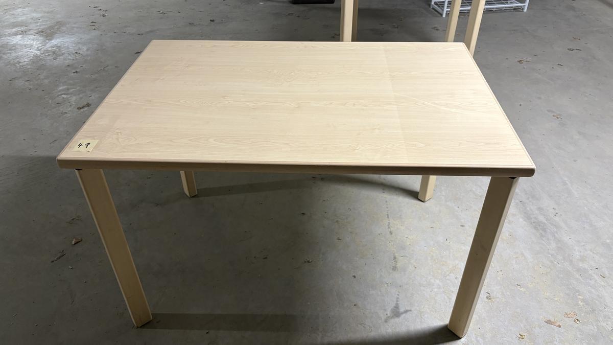 Tisch ca. 120Lx80Bx75Hcm