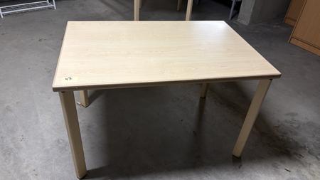 Tisch ca. 120Lx80Bx75Hcm, Holz
