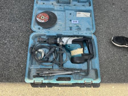MAKITA Abbruchhammer im Koffer mit Meissel Type 4002 , Maschine l�uft mit Ger�uschen