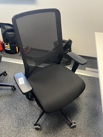 Bürodrehstuhl mit Armlehne Narbutas Bürodrehstuhl mit Armlehne Narbutas
