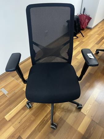 Bürodrehstuhl mit Armlehne Narbutas Bürodrehstuhl mit Armlehne Narbutas