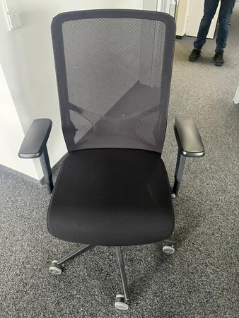 Bürodrehstuhl mit Armlehne Narbutas Bürodrehstuhl mit Armlehne Narbutas