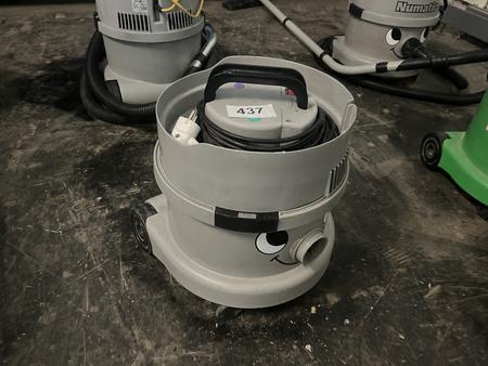 Gewerbestaubsauger Fab. Numatic NUAVC ohne Schlauch