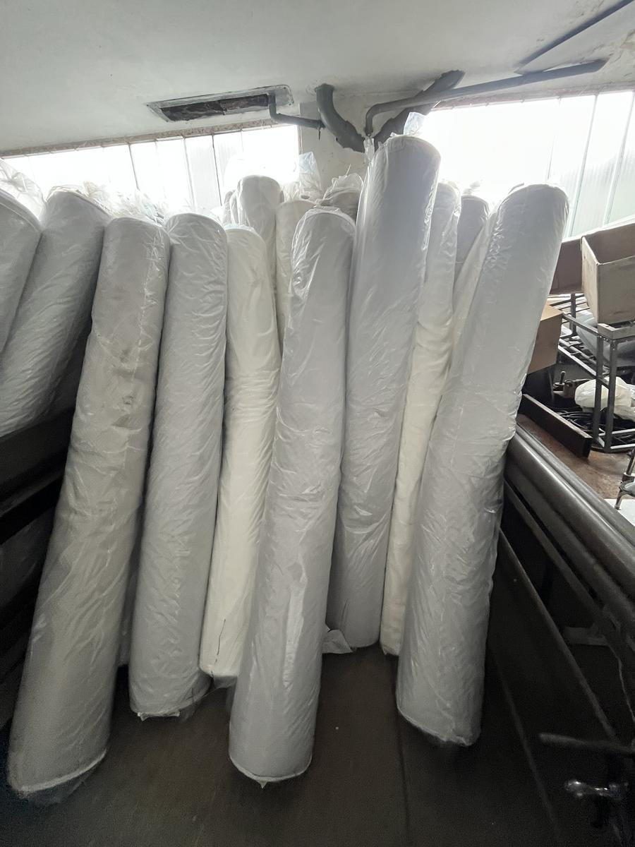 16 Rollen Sembella Bezugsstoff J 429 Solaris = ca.377 lfm mit 225 cm Breite?d=2026-06-10 22:09:44