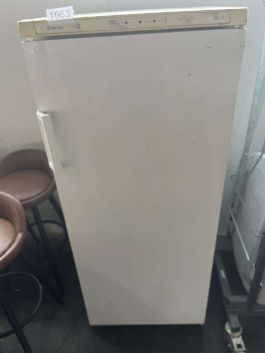 Gefrierschrank ca. 60 x 55 x 143 cm?d=2026-06-15 14:34:37