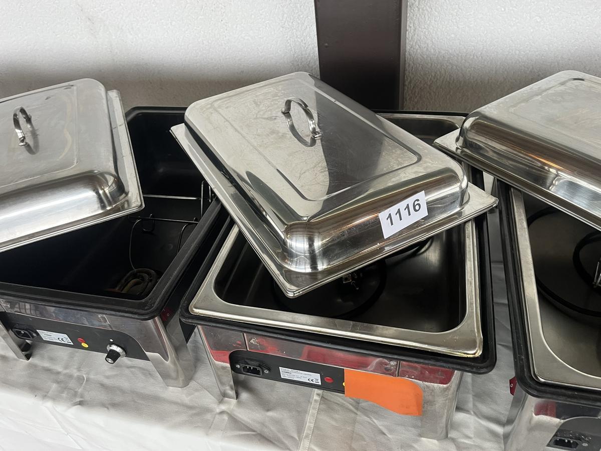 5 Stk. Chewing-Tische mit Deckel und 1 Stk. ohne Deckel
