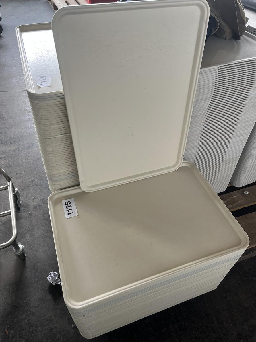 ca. 50 Stk Tabletts 53 x 37 cm