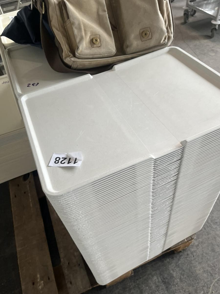 ca. 50 Stk Tabletts 53 x 37 cm