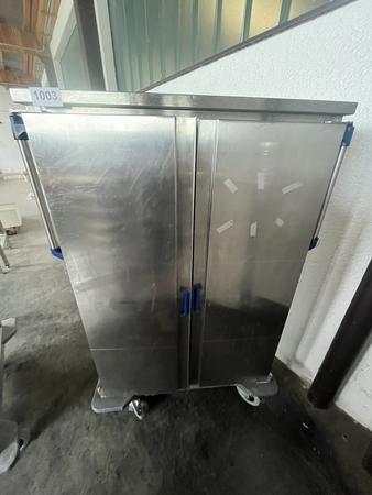 Rieber-GN Einschubwagen mit 2 x 10 Einschüben, Maße: ca. 100 x 62 x 155 cm Rieber-GN Einschubwagen mit 2 x 10 Einschüben, Maße: ca. 100 x 62 x 155 cm
