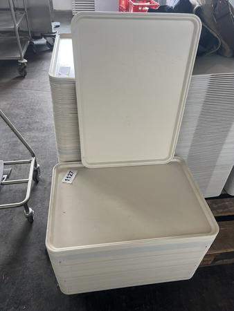 ca. 50 Stk Tabletts 53 x 37 cm ca. 50 Stk Tabletts 53 x 37 cm
