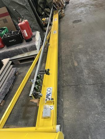 CMCO Säulen-Schwenkkran, 500 kg Tragkraft, Baujahr 2020, Einstufung HC/S2, Höhe 335 cm, Ausladung ca 5 m, inkl Laufkatze, Elektrokettenzug, NP ca. € 9.000,00 CMCO Säulen-Schwenkkran, 500 kg Tragkraft, Baujahr 2020, Einstufung HC/S2, Höhe 335 cm, Ausladung ca 5 m, inkl Laufkatze, Elektrokettenzug, NP ca. € 9.000,00