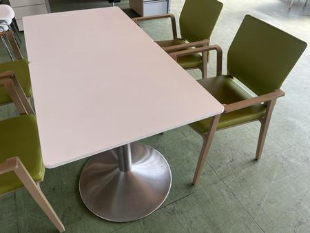 4 St�ck Gastrotische mit ca. 70x70 cm