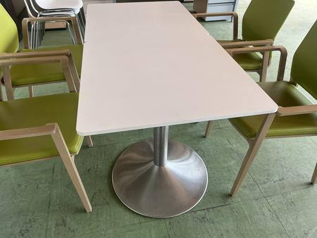 4 St�ck Gastrotische mit ca. 70x70 cm