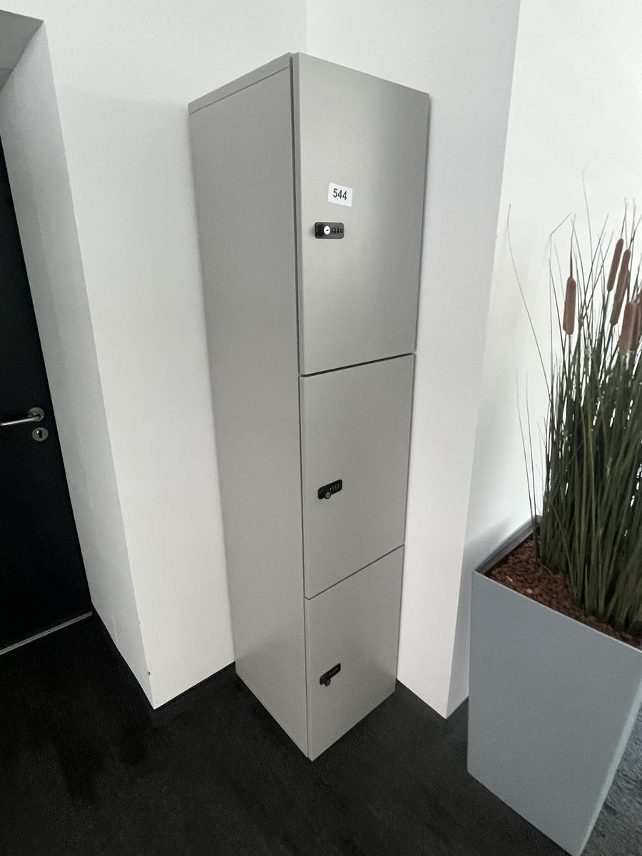 Handtaschenspind versperrbar ca. 40/46/190 cm?d=2026-06-16 21:21:34