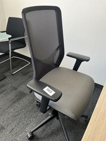 Bürodrehstuhl Narbutas mit Armlehne Bürodrehstuhl Narbutas mit Armlehne