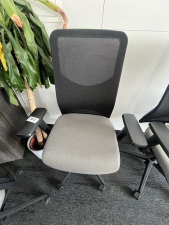 Bürodrehstuhl Narbutas mit Armlehne Bürodrehstuhl Narbutas mit Armlehne