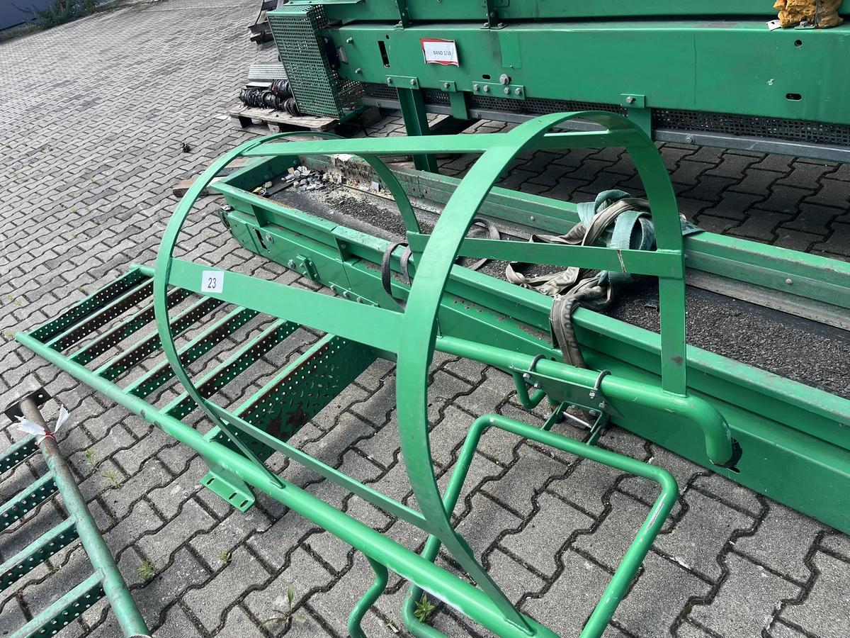 Aufstiegsleiter mit Fallschutz ca. 650 x 2900 mm