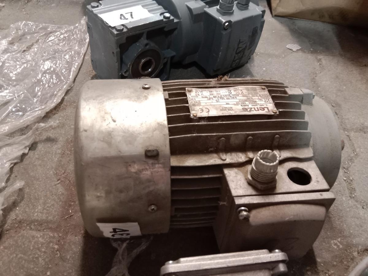 Lenze Elektromotor Typ Dera 080-22?d=2026-06-30 16:48:06