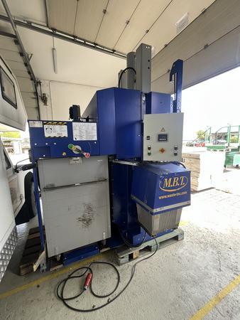 Strautmann Ballenpresse Typ Autoload-Baler zum Pressen von Papier, Kartonagen, Ballengewicht ca. 400 kg, mit Auswerfer f�r ALBBJ 2017,  Maschinen-Nr. 415.00.180, Gewicht ca.4000 kg, 530 Kilonewton Presskraft,  ca. 2110 x 2150 x 3050 mm, inkl. 14 Stk. Samm