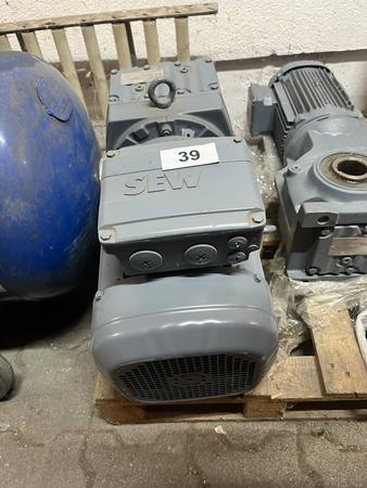 Elektromotor Fab. SEW 50 7656, 53 U/min, BJ 2018