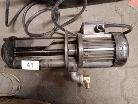 K�hlmittelpumpe Fab. WALRUS Typ TPAK4-25, BJ 2021, max. F�rderh�he 8 m, 50 - 60 Hz, Input 440/620 W