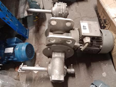 Doppelgetriebemotor Lenze 0,55 - 0,66 kW