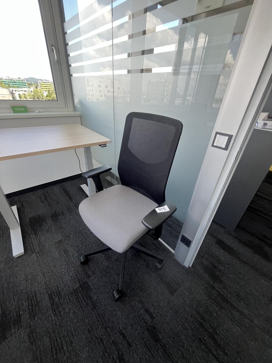 B&uuml;rodrehstuhl Narbutas mit Armlehne?d=2026-06-23 21:28:22