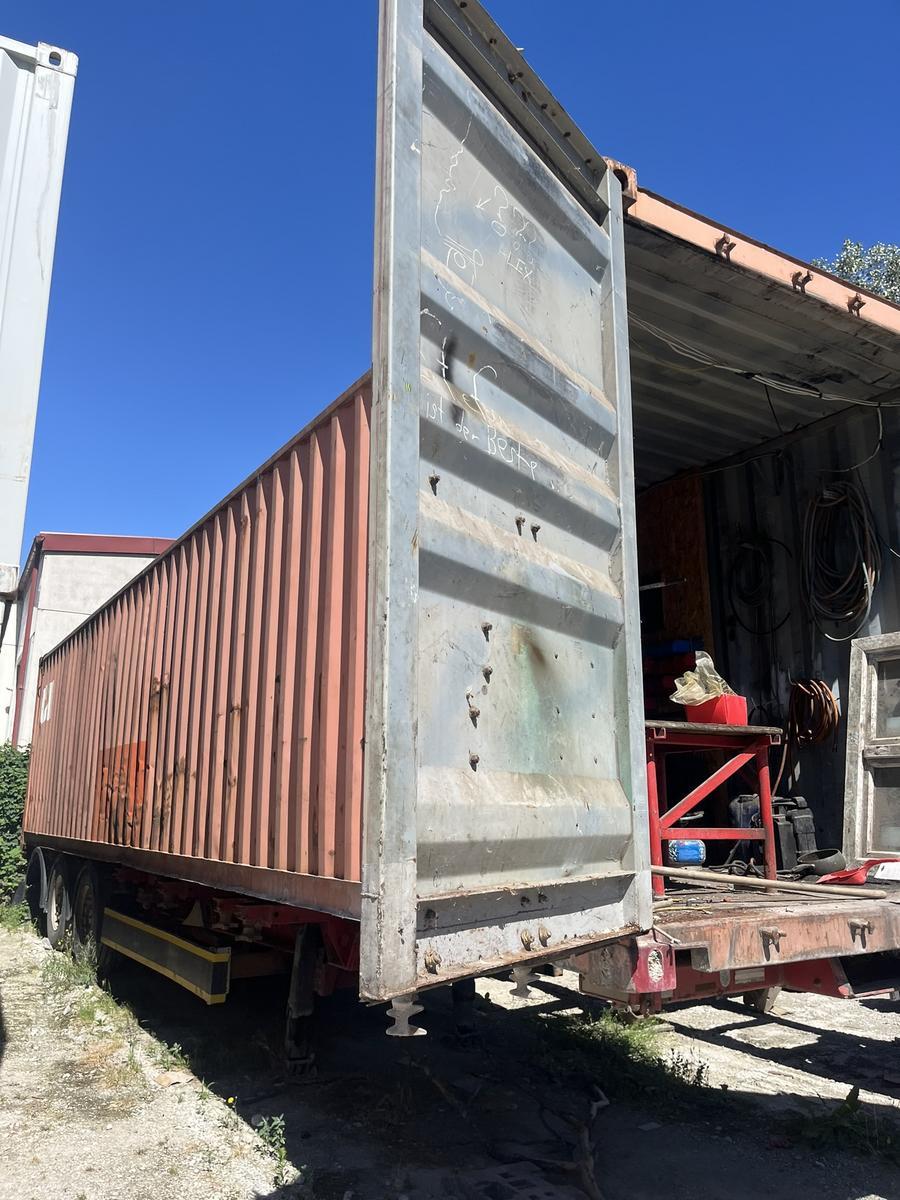 40-Zoll-Seecontainer mit Inhalt z.B. Kompressoren?d=2026-06-25 14:24:44
