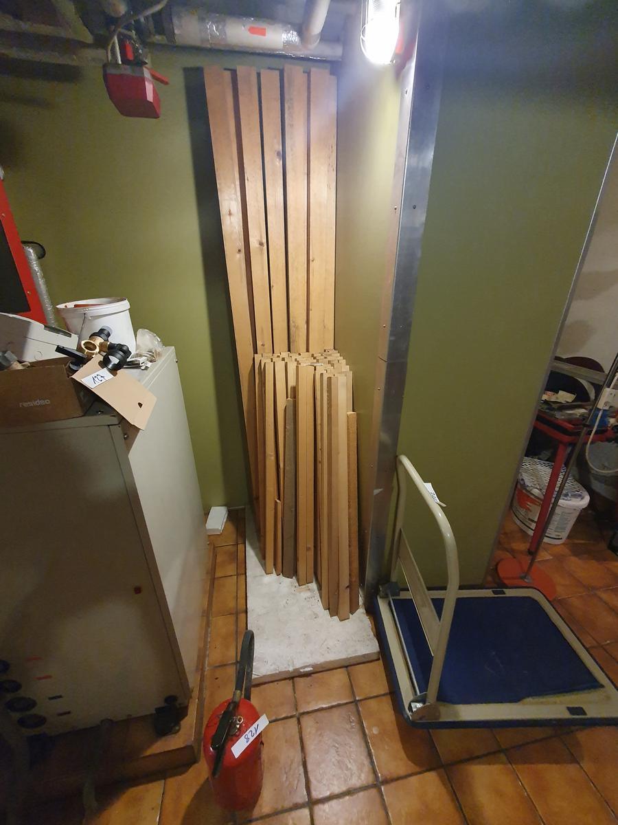 Konvolut Pfosten ca. 100 und200 cm hoch?d=2026-07-03 15:06:35