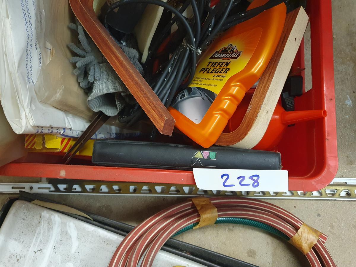 Kiste mit Inhalt