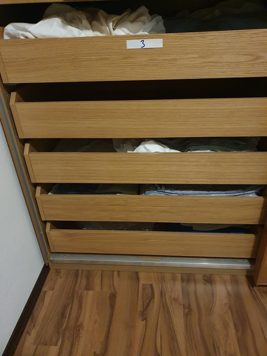 Inhalt von 5 Laden