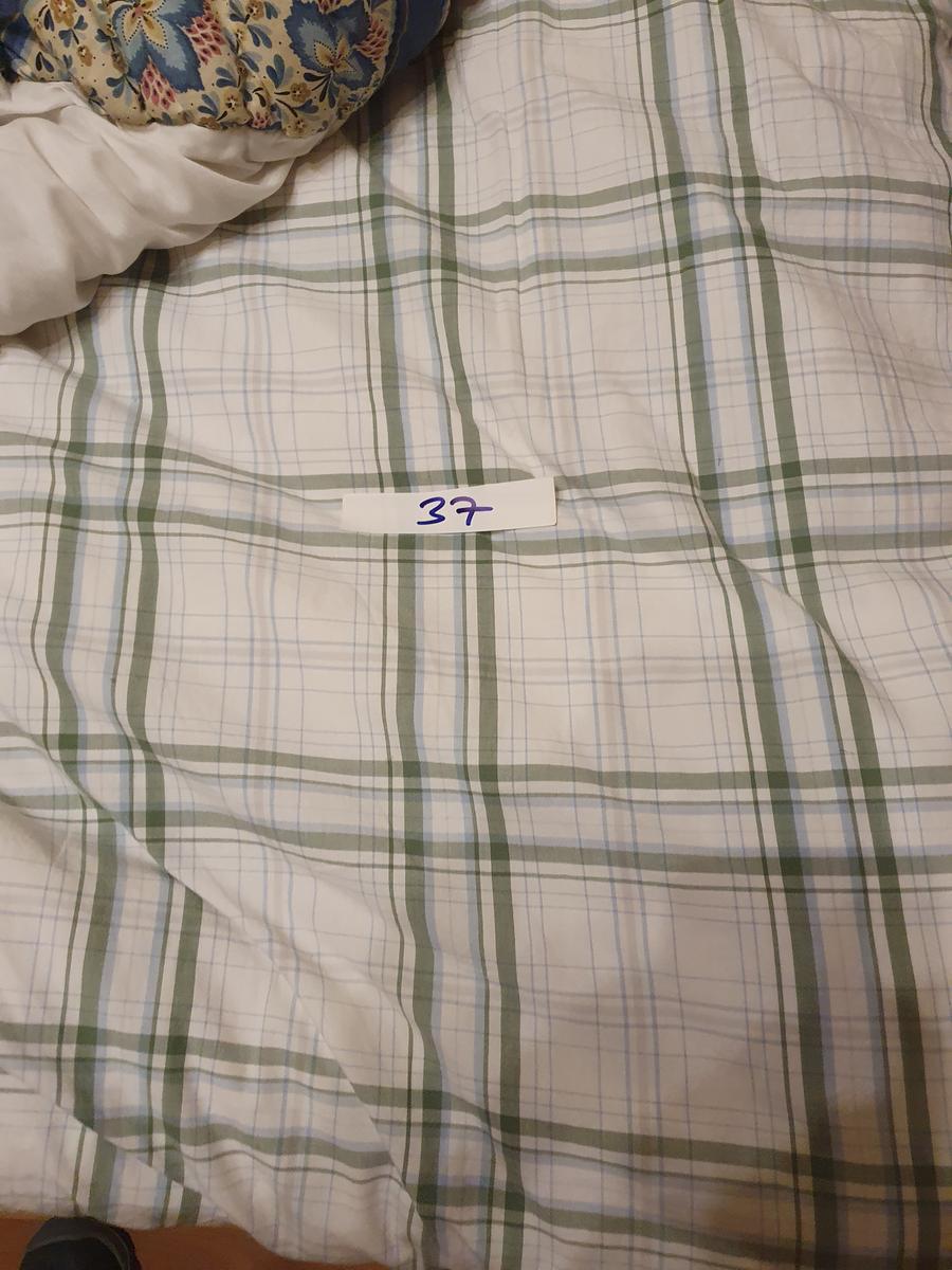 Bett mit Zubeh&ouml;r ca. 166 x 200 x 36 cm