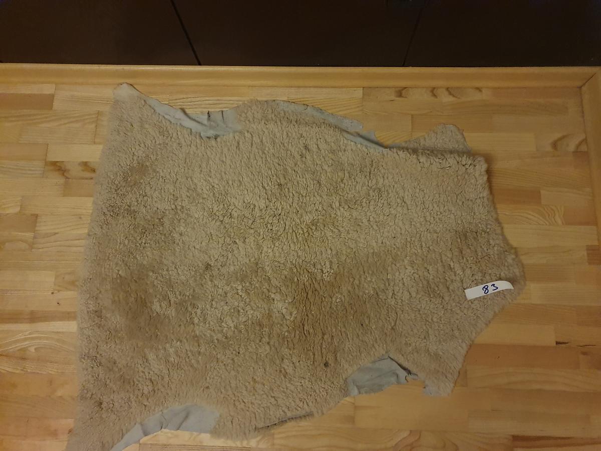 Fellteppich ca. 100 x 80 cm?d=2026-07-03 14:59:08