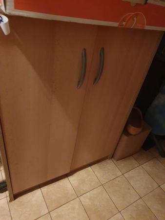 Schrank ca. 65,5 x 33,5 x 88,5 cm ohne Inhalt Schrank ca. 65,5 x 33,5 x 88,5 cm ohne Inhalt