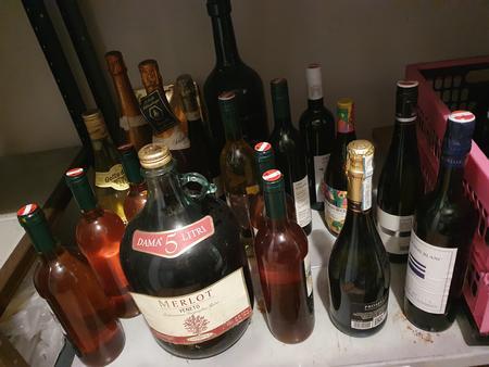 Regalinhalt Weine und anderes Regalinhalt Weine und anderes