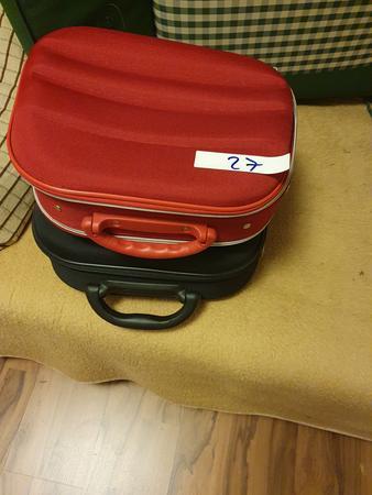 2 Reiseschminkkoffer inkl. Inhalt 2 Reiseschminkkoffer inkl. Inhalt