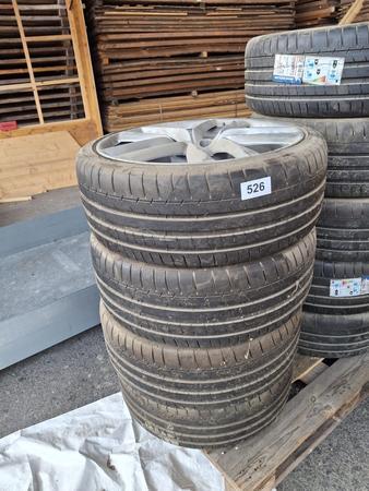 4 Stk.Reifen f�r Tesla, Dim. 245/35 ZR21