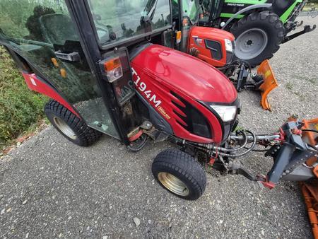 Tym T194M | Ser.Nr. 19NHP01124 | + Schneeschild + Streuger�t