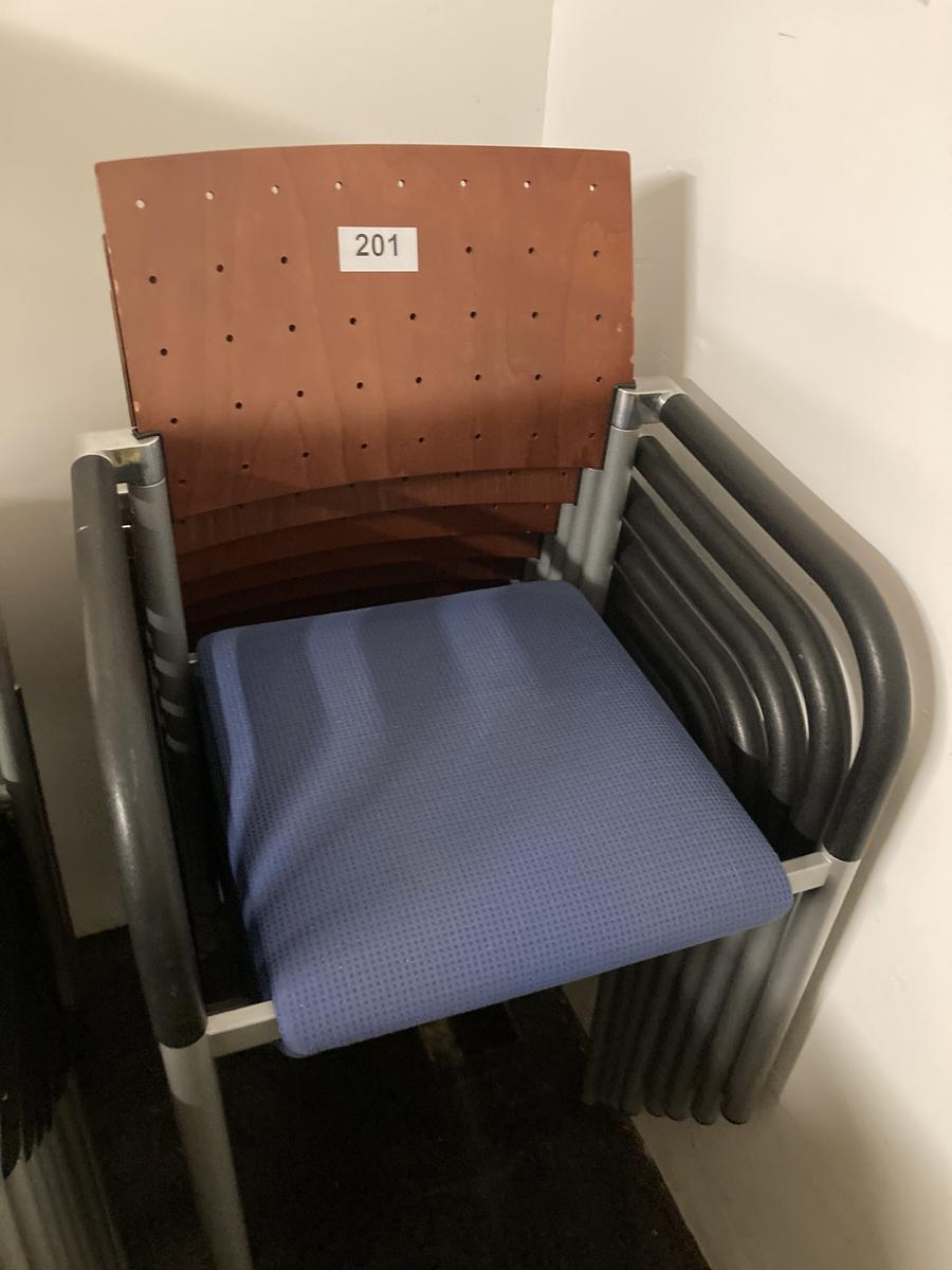 10 Stk. Besucherst&uuml;hle stapelbar mit Armlehne - Soffbezug blau