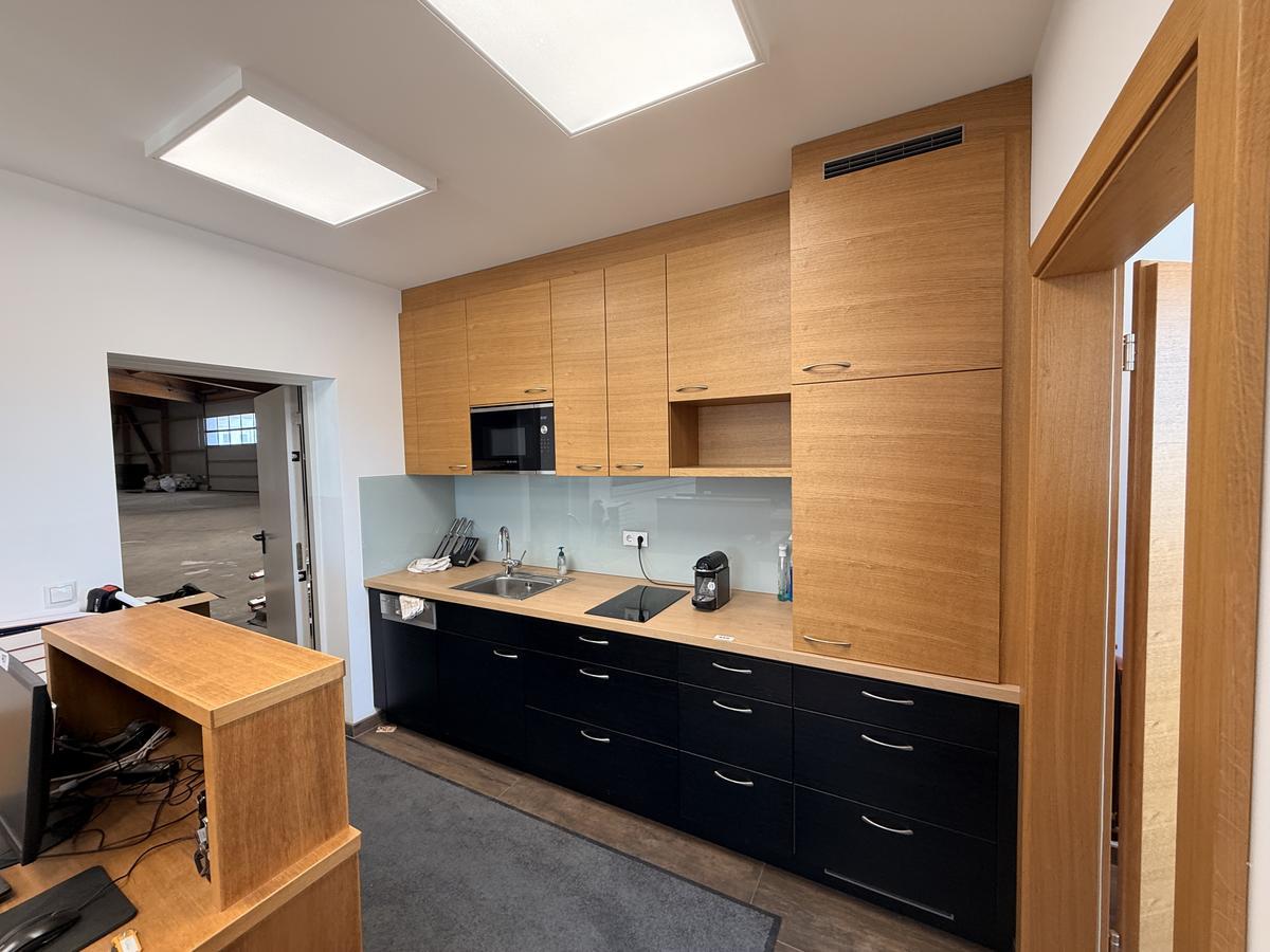 K&uuml;chenzeile ca. 280 cm mit Einbauschrank LIEBHERR?d=2026-07-17 15:27:47