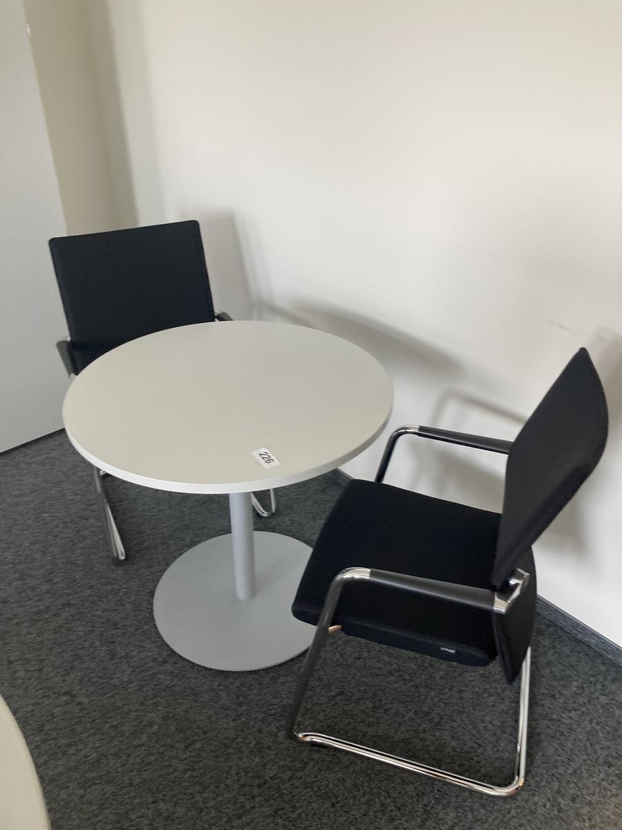 Besuchertisch DM 80 cm mit 2 Freischwinger-St&uuml;hlen