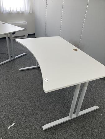 Schreibtisch ohne R�ckwand, geschwungen, Ma�e: ca. 160 x 85 x 100 cm