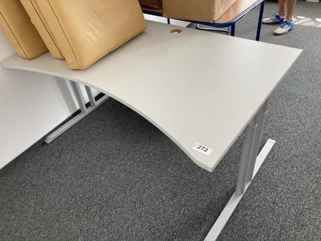 Schreibtisch ohne R�ckwand, geschwungen, Ma�e: ca. 180 x 85 x 100 cm