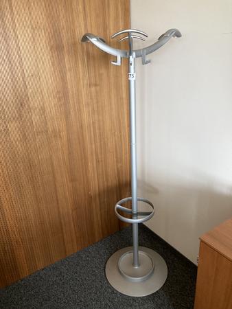 Kleiderst�nder