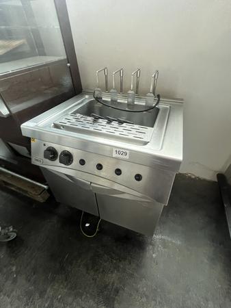 Zanussi Nudelkocher ca. 81 x 73 x 90 cm mit 4 Eins�tzen, Elektro, 380 V